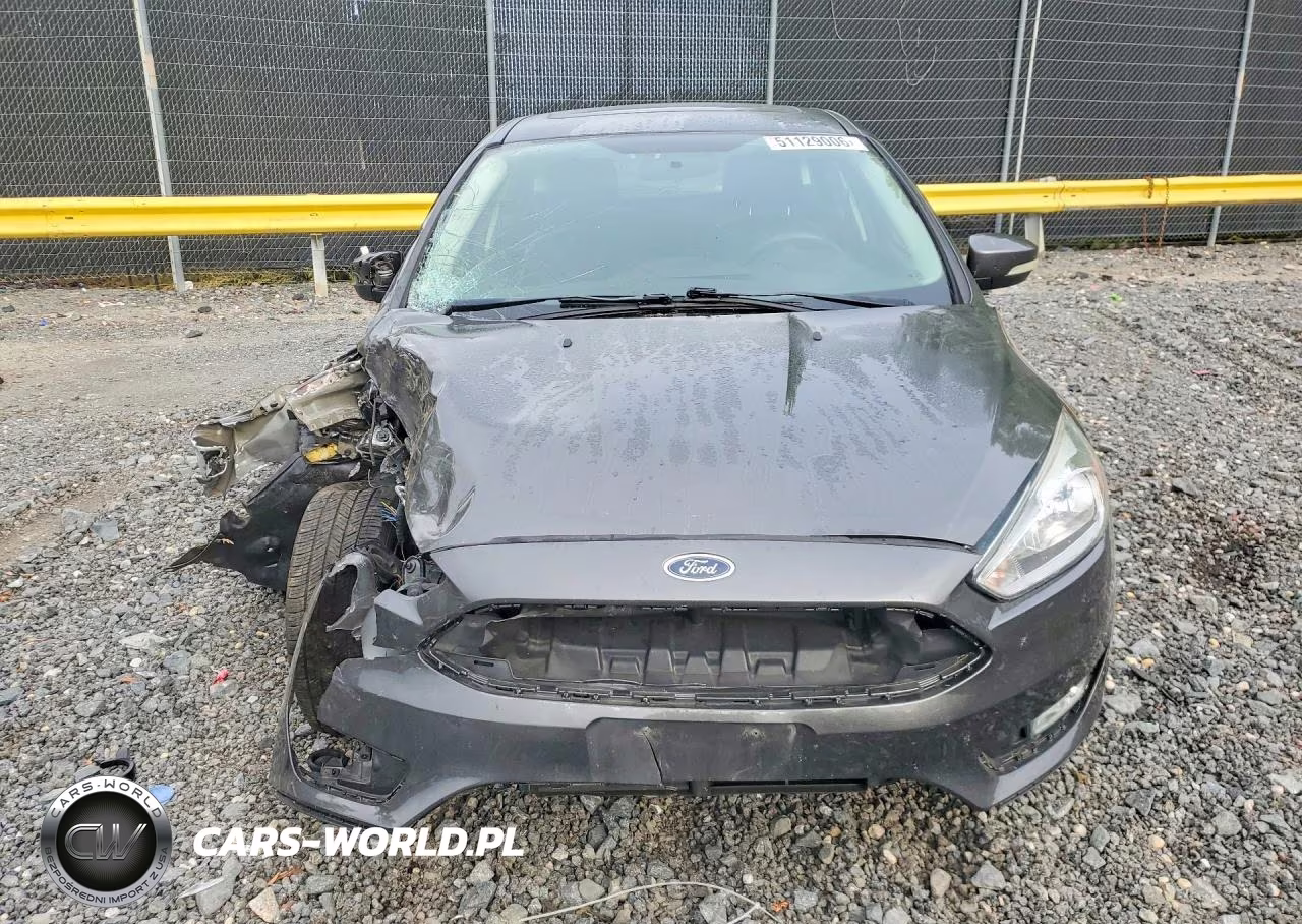 2018 Ford Focus Titanium VIN:1FADP3N27JL232500 - 5