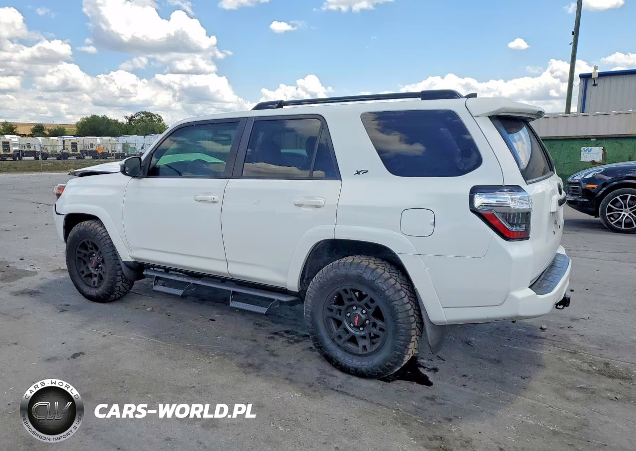 2018 Toyota 4Runner Sr5 VIN:JTEZU5JR9J5179581 - 2