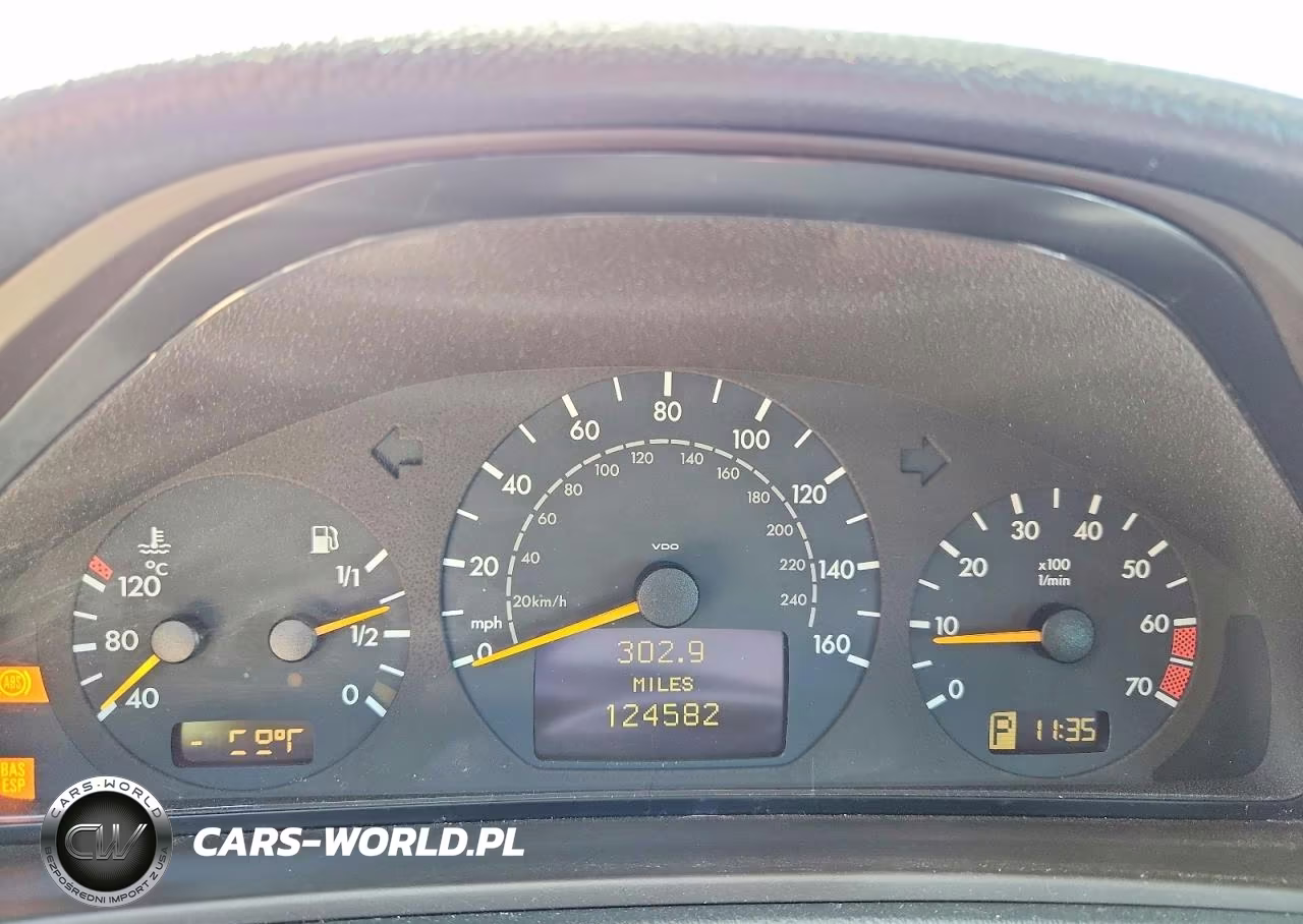2001 Mercedes-Benz Clk 320 VIN:WDBLK65GX1T076923 - 9