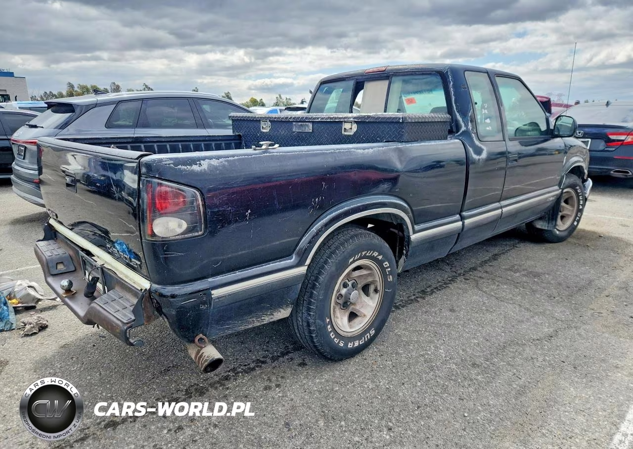 1997 Chevrolet S Truck S10 VIN:1GCCS1943VK110037 - 3