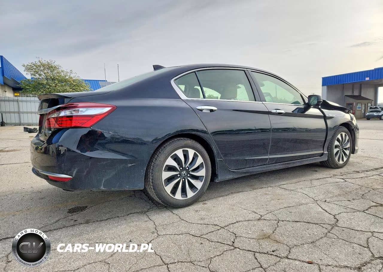2017 Honda Accord Touring Hybrid VIN:JHMCR6F75HC029996 - 3