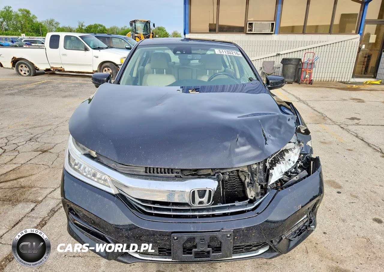 2017 Honda Accord Touring Hybrid VIN:JHMCR6F75HC029996 - 5