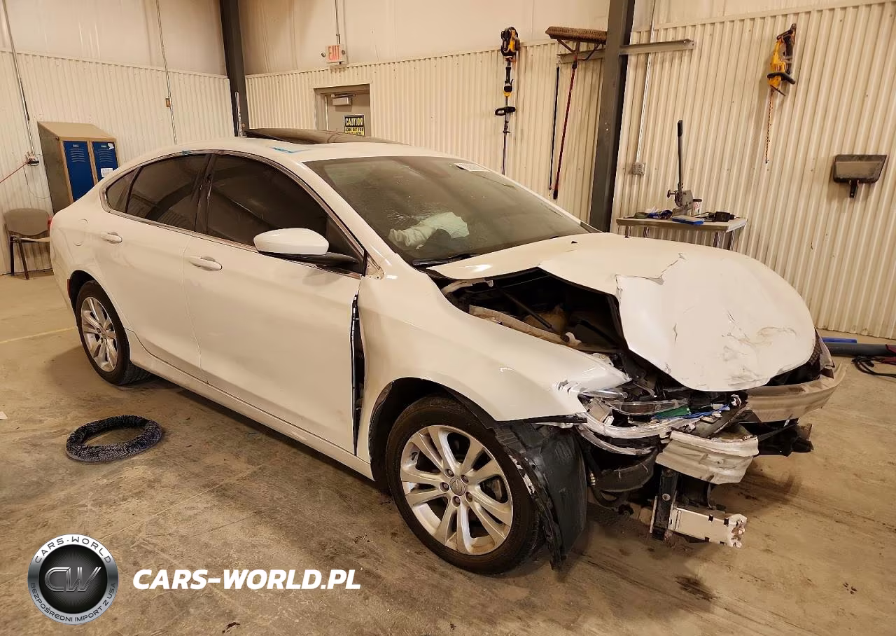 2015 Chrysler 200 Limited VIN:1C3CCCABXFN568584 - 4