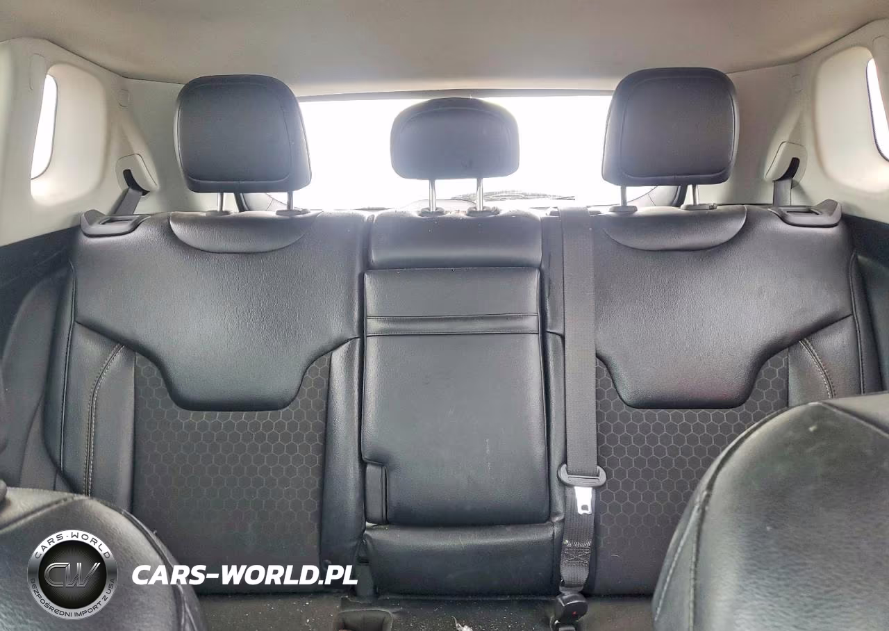 2019 Jeep Compass Latitude VIN:3C4NJCBB8KT652261 - 10