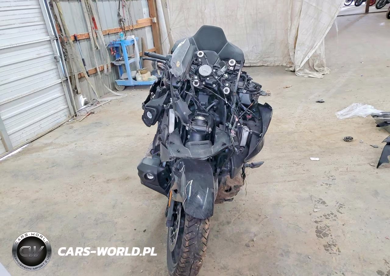 2023 Honda Gl1800 VIN:JH2SC790XPK500376 - 2