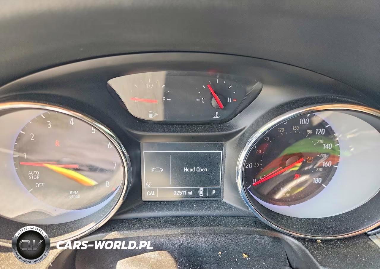 2018 Buick Regal Preferred VIN:W04GL6SX7J1078896 - 9