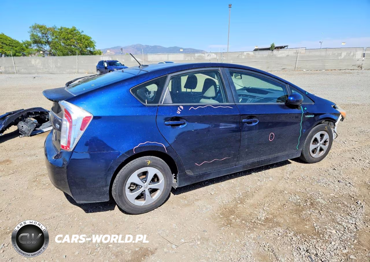 2015 Toyota Prius Three VIN:JTDKN3DU4F0466452 - 3