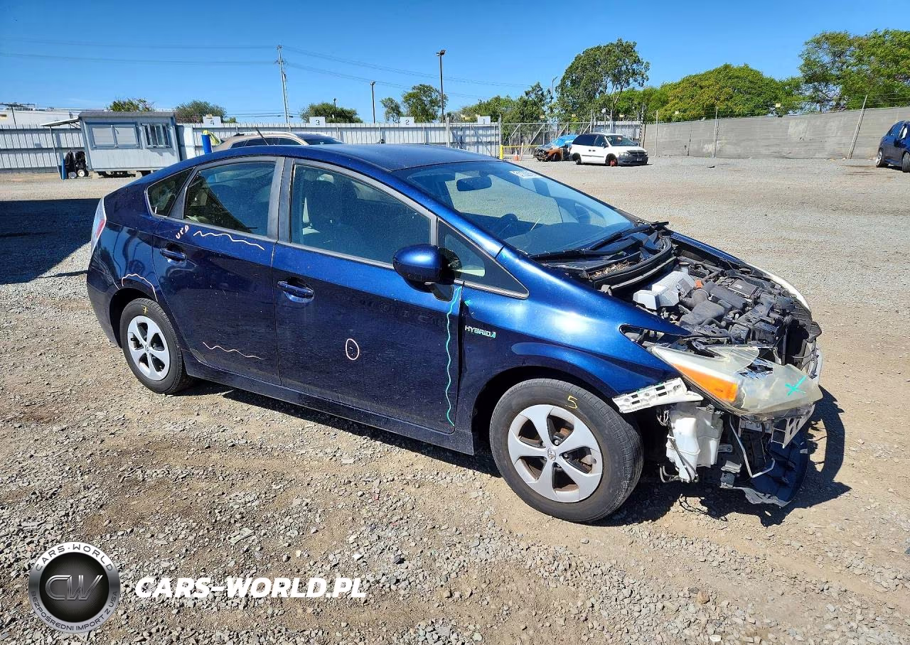 2015 Toyota Prius Three VIN:JTDKN3DU4F0466452 - 4