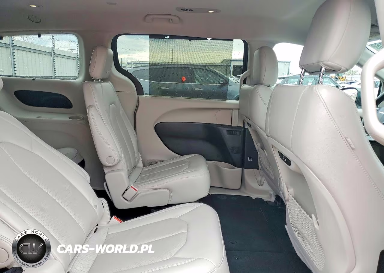 2021 Chrysler Pacifica Touring L VIN:2C4RC1BG6MR576170 - 11