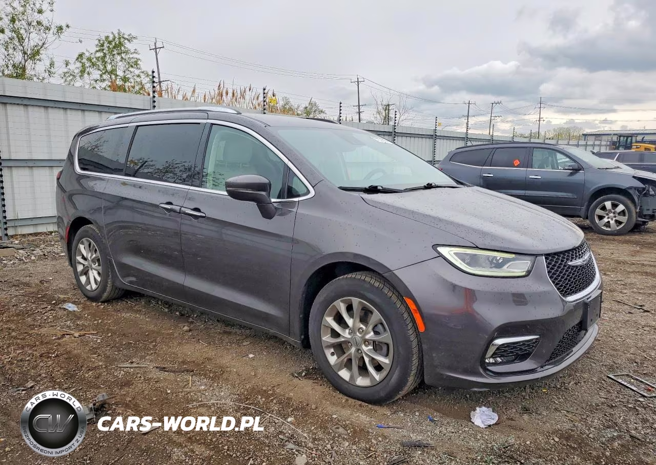 2021 Chrysler Pacifica Touring L VIN:2C4RC1BG6MR576170 - 4