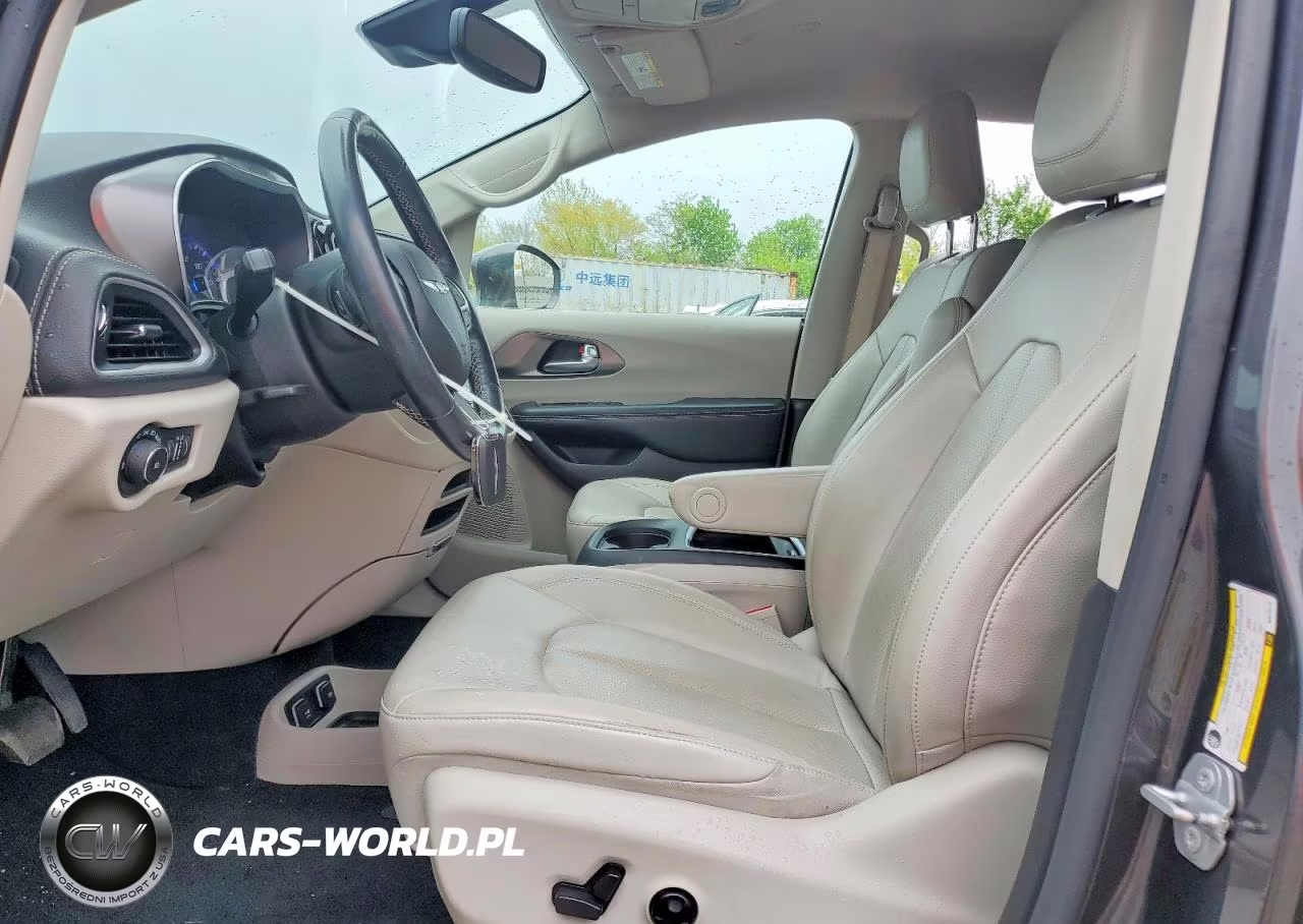 2021 Chrysler Pacifica Touring L VIN:2C4RC1BG6MR576170 - 7