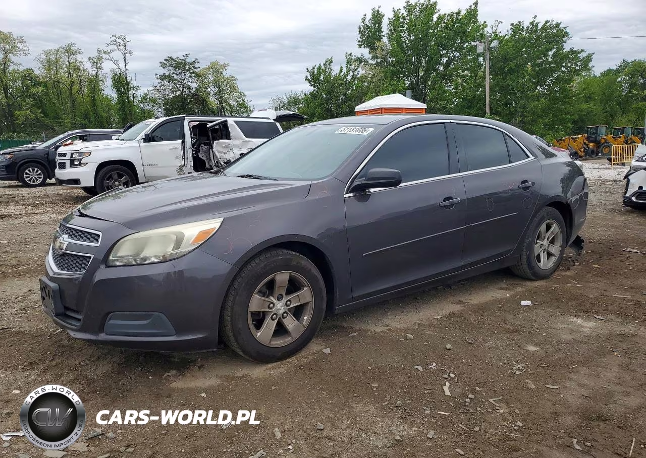 2013 Chevrolet Malibu Ls – zdjęcie 1 z 12