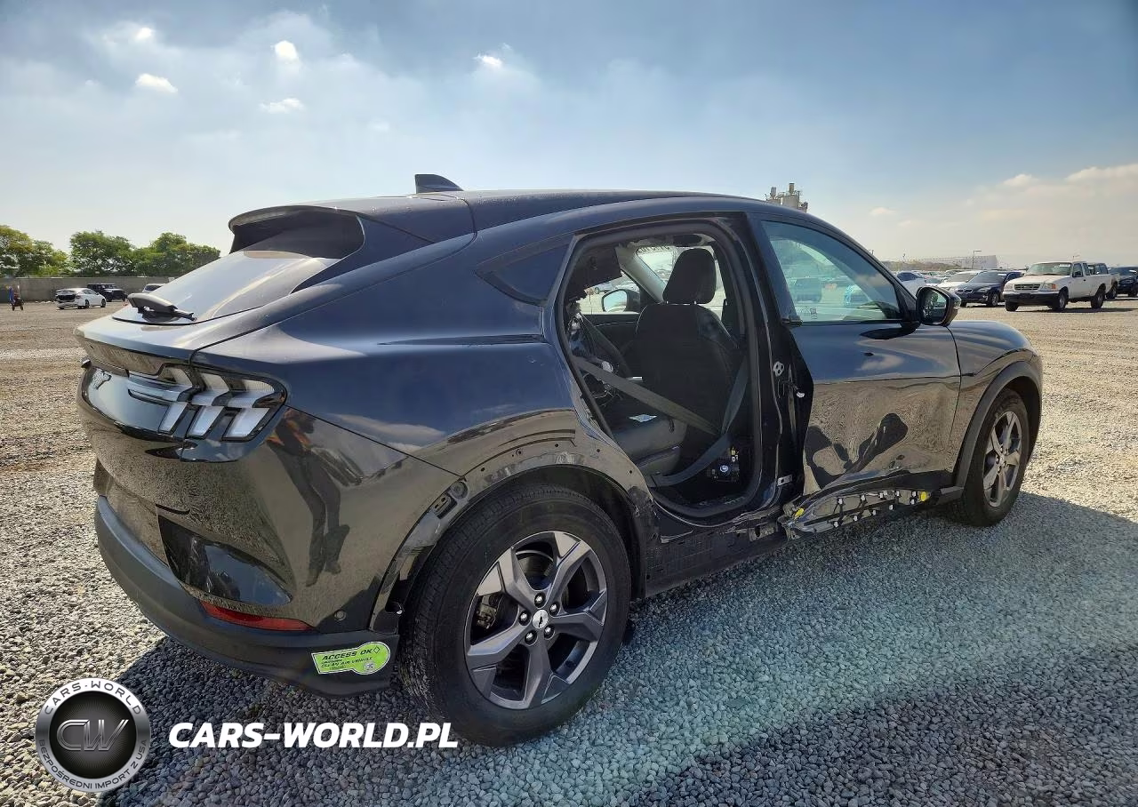 2022 Ford Mustang Mach-E Select VIN:3FMTK1RM0NMA38637 - 3