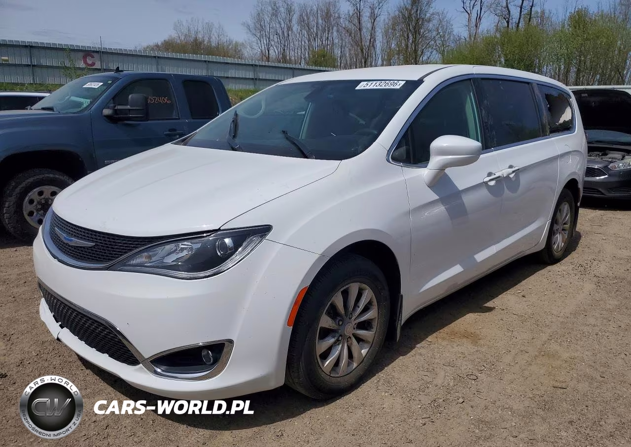 2018 Chrysler Pacifica Touring Plus