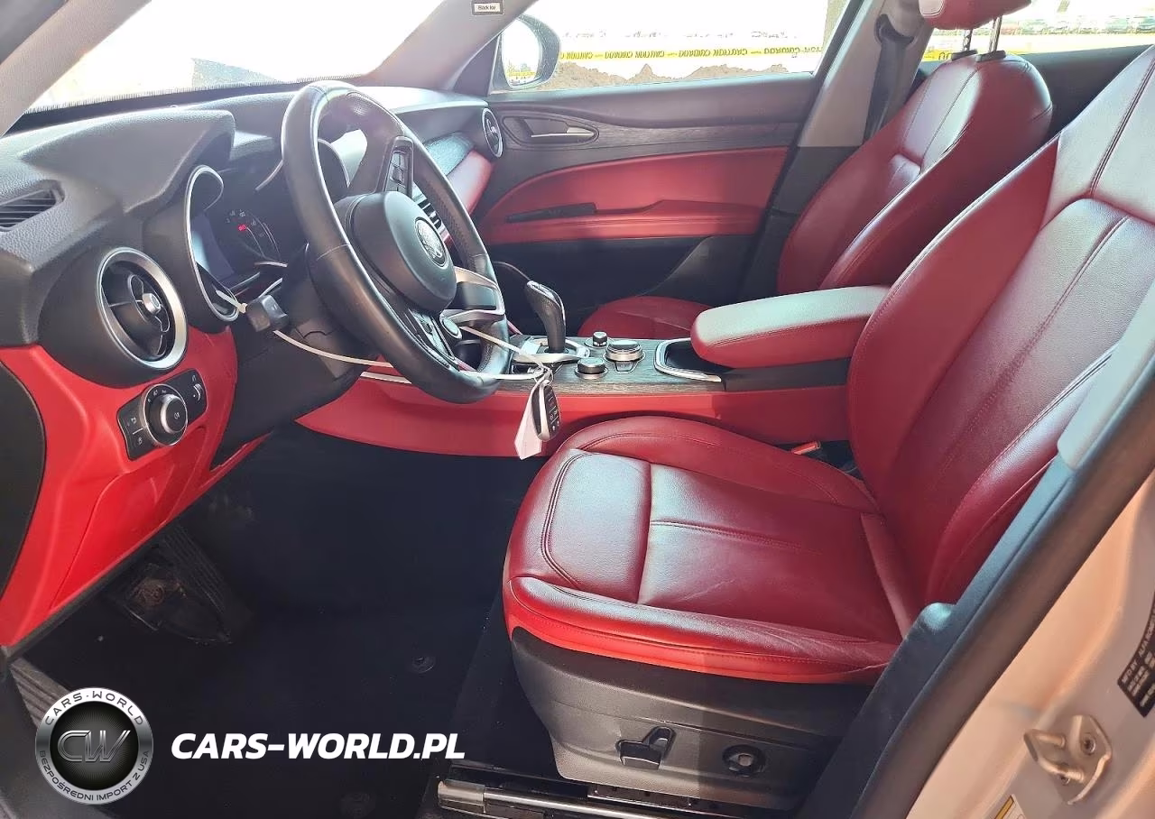 2020 Alfa Romeo Stelvio VIN:ZASPAJAN1L7C98671 - 7