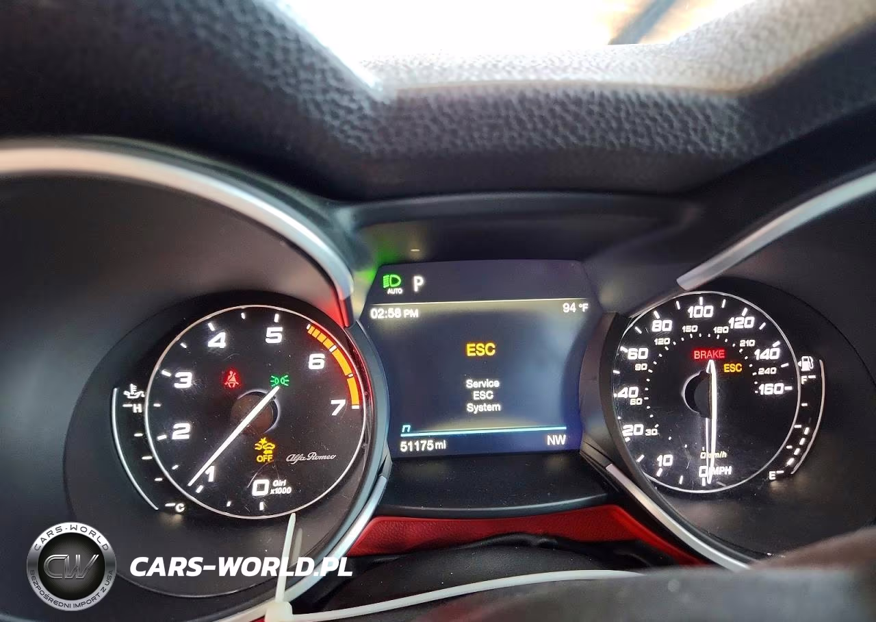 2020 Alfa Romeo Stelvio VIN:ZASPAJAN1L7C98671 - 9