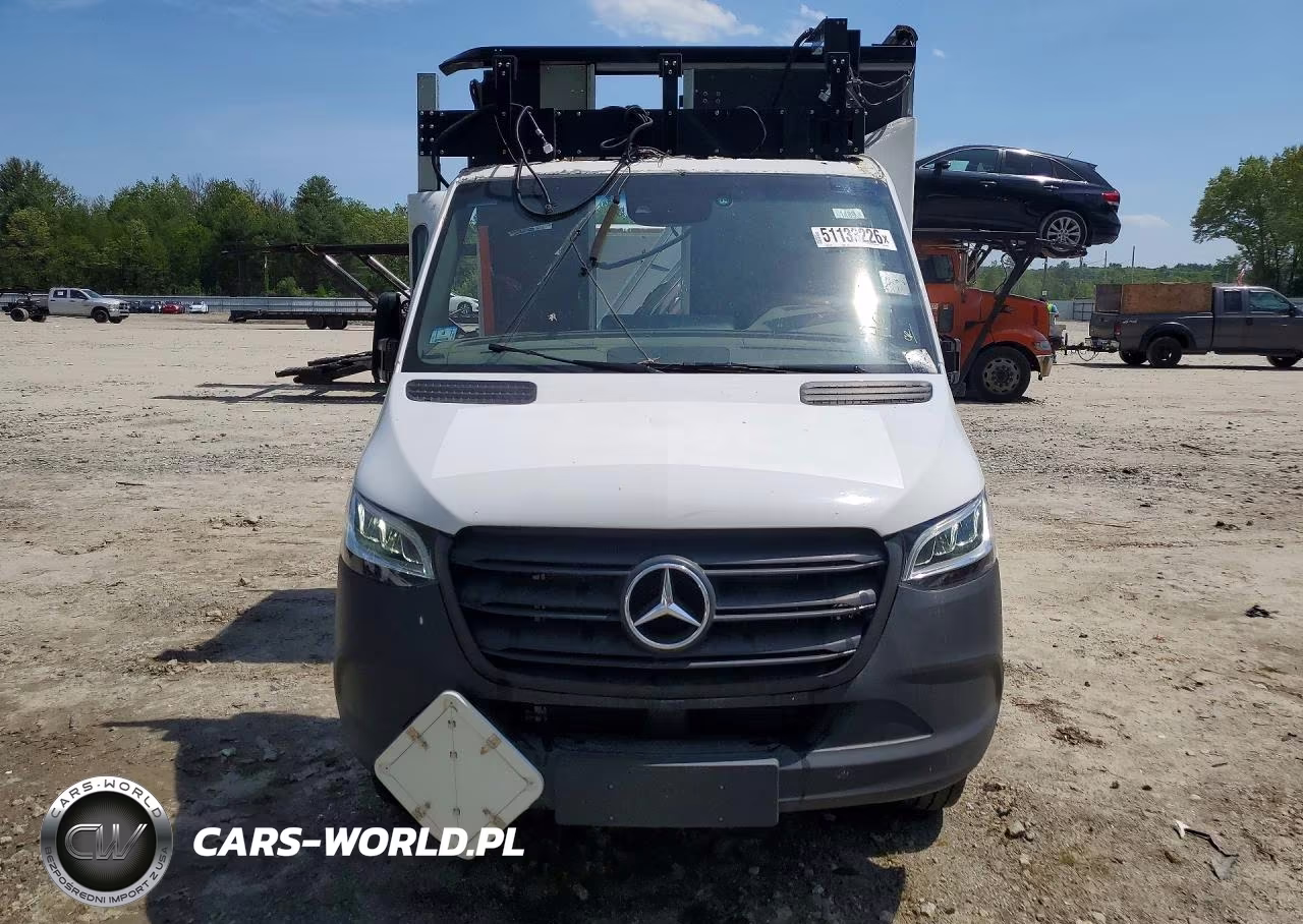 2023 Mercedes-Benz Sprinter 4500 VIN:W1X9K2319PN255972 - 5