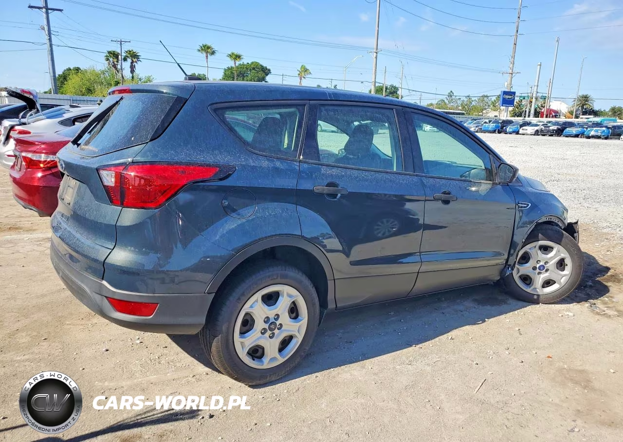 2019 Ford Escape S VIN:1FMCU0F75KUB21099 - 3