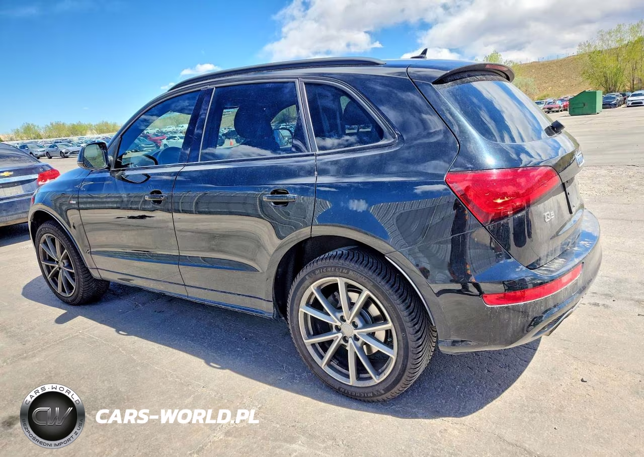 2015 Audi Q5 Prestige VIN:WA1WGAFP9FA064910 - 2