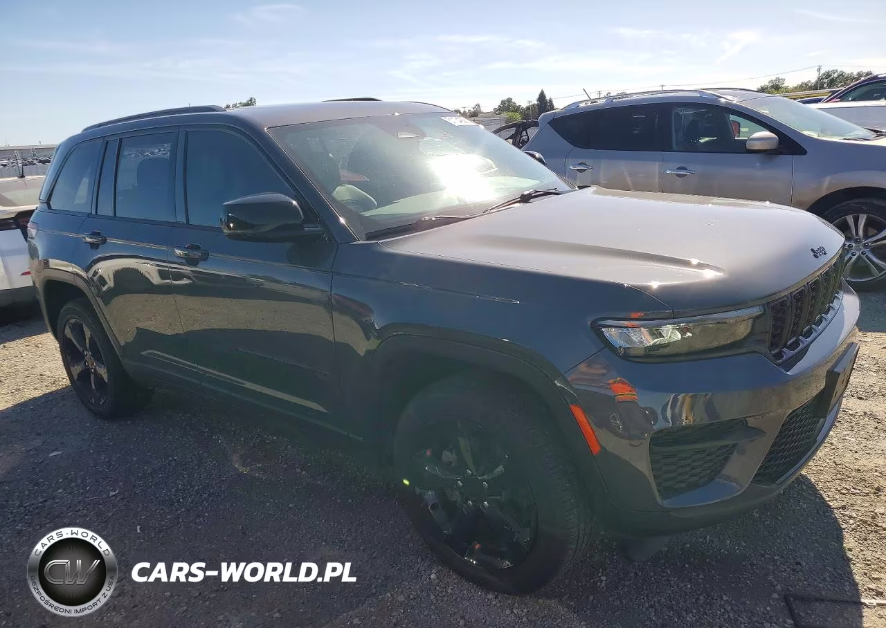 2023 Jeep Grand Cherokee Laredo VIN:1C4RJHAG9PC660108 - 4