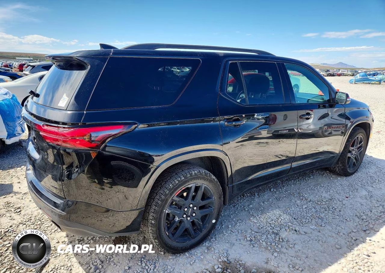 2022 Chevrolet Traverse Premier VIN:1GNEVKKWXNJ106601 - 3