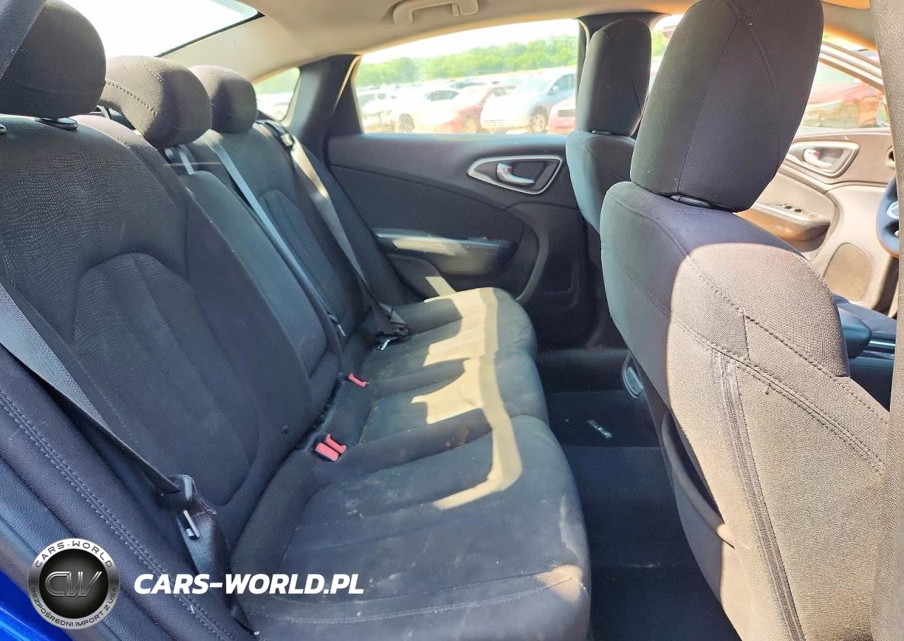 2015 Chrysler 200 Limited VIN:1C3CCCAB8FN552447 - 10