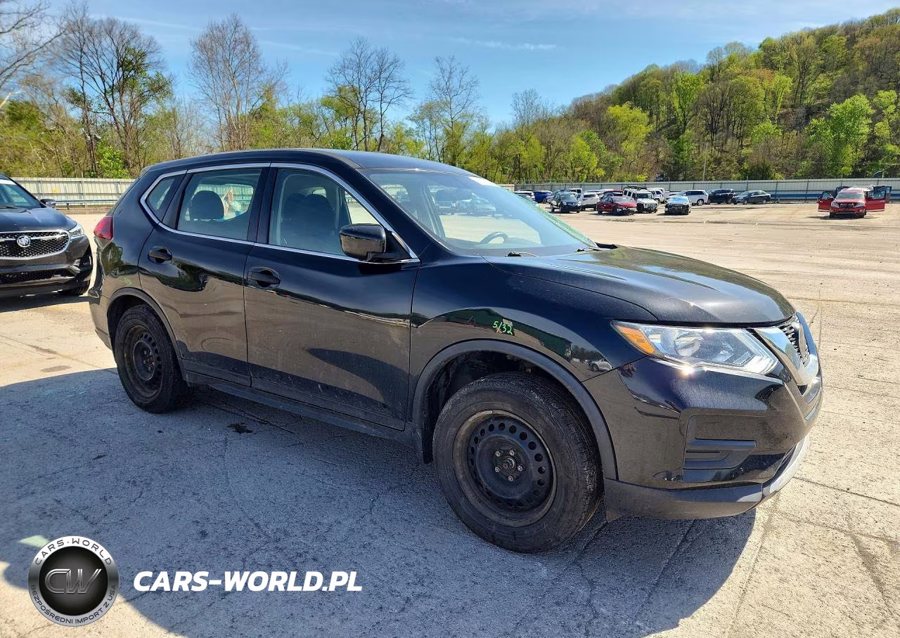 2018 Nissan Rogue S VIN:5N1AT2MV6JC770986 - 4