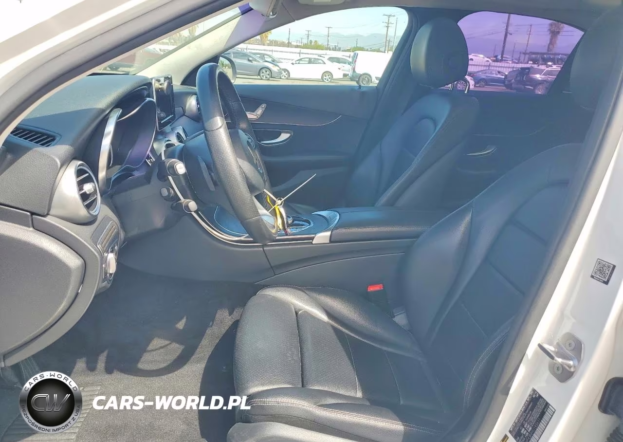 2017 Mercedes-Benz C 300 VIN:55SWF4JB9HU195611 - 7
