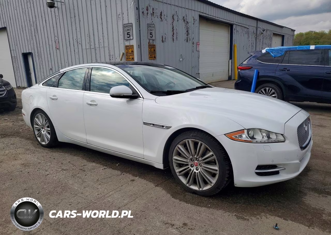 2012 Jaguar Xj Supercharged VIN:SAJWA1GE0CMV28571 - 4