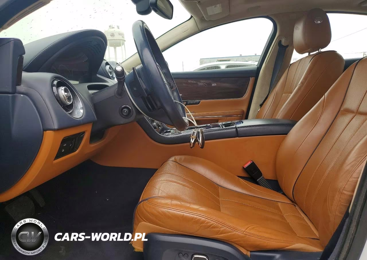 2012 Jaguar Xj Supercharged VIN:SAJWA1GE0CMV28571 - 7