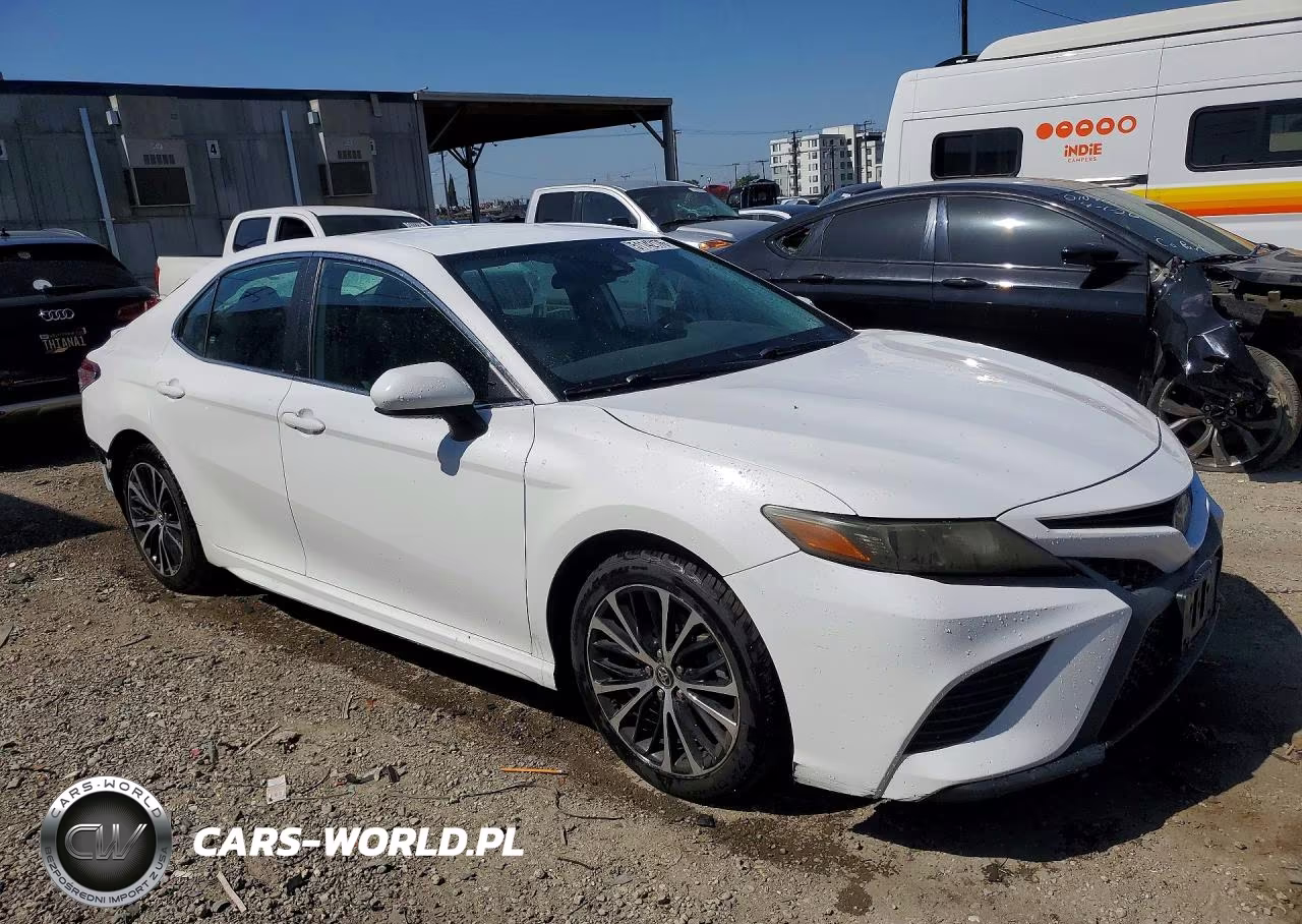 2020 Toyota Camry Se VIN:4T1G11AK9LU930991 - 4