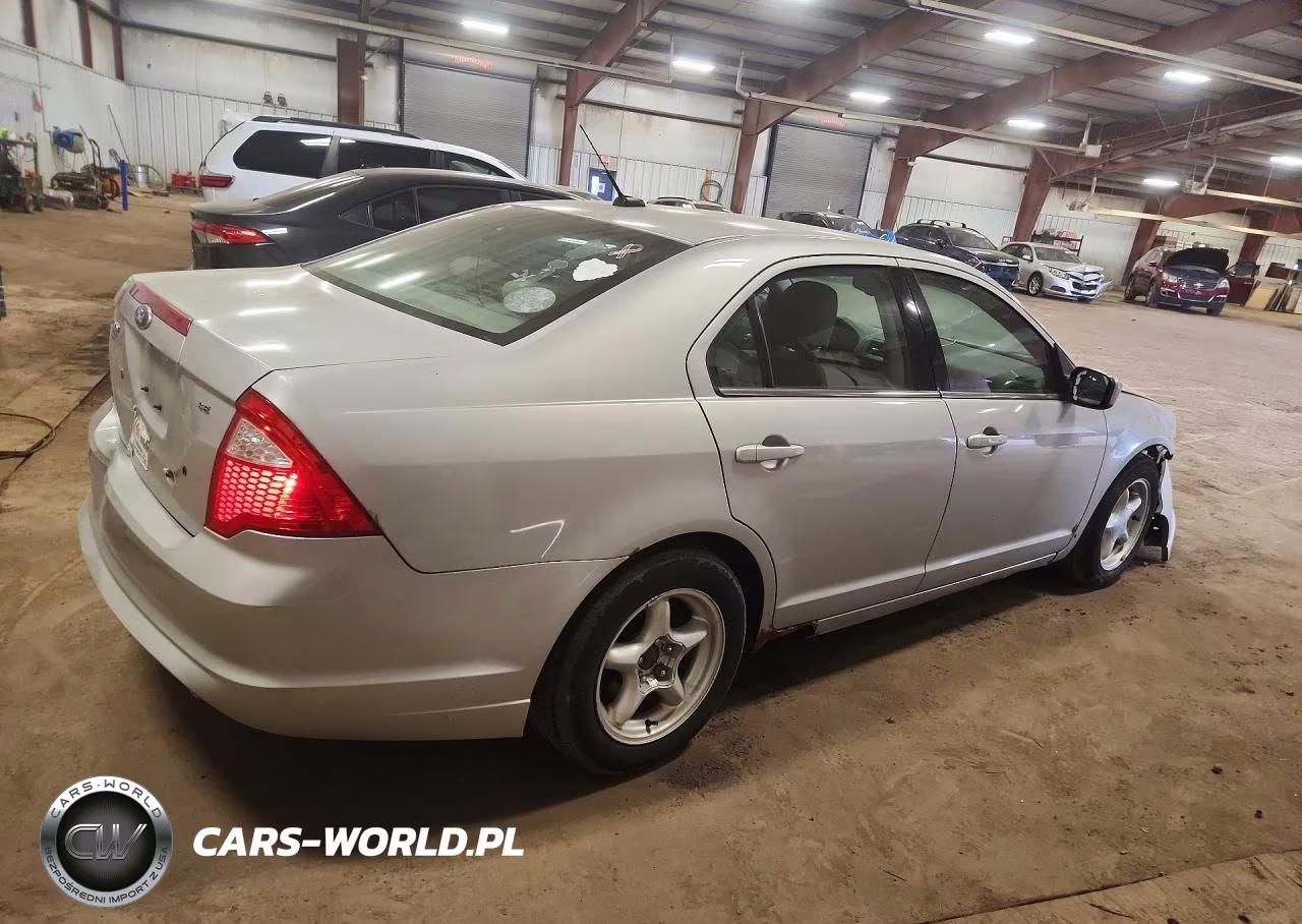 2010 Ford Fusion Se VIN:3FAHP0HA0AR327193 - 3