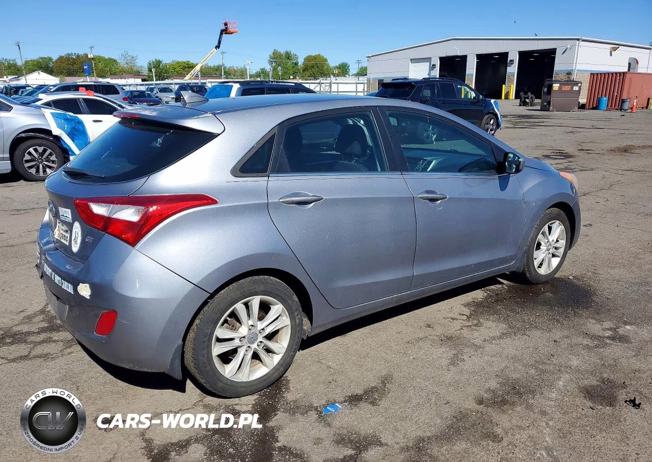 2013 Hyundai Elantra Gt Base VIN:KMHD35LE7DU058002 - 3