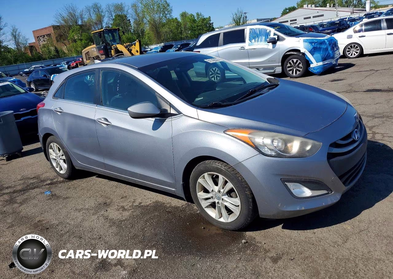2013 Hyundai Elantra Gt Base VIN:KMHD35LE7DU058002 - 4