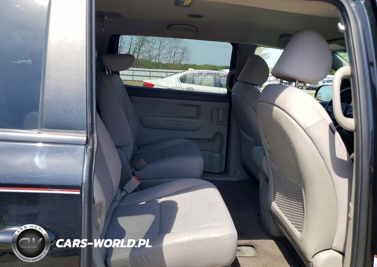 2018 Kia Sedona Lx VIN:KNDMB5C12J6395763 - 11