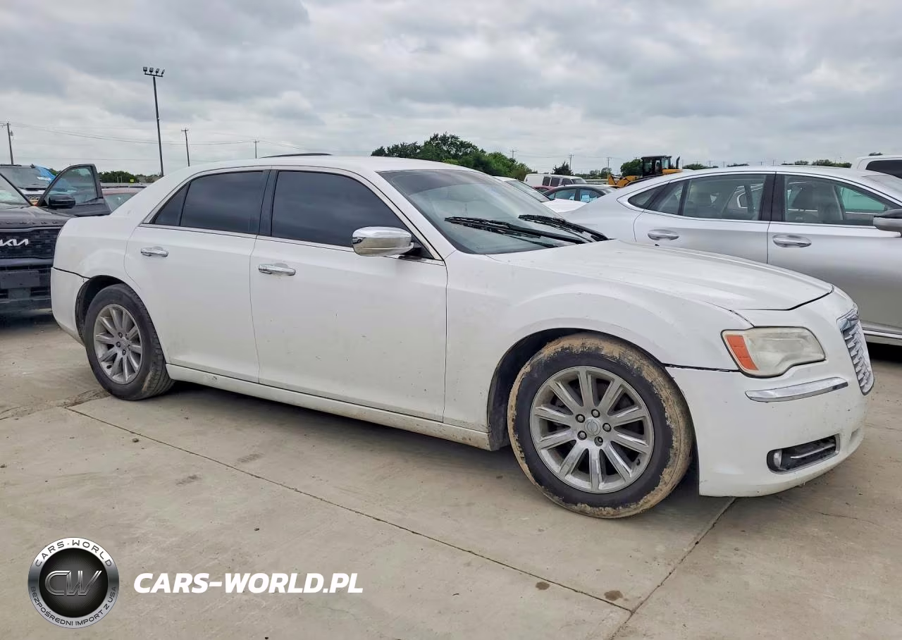 2012 Chrysler 300 Limited VIN:2C3CCACG7CH182125 - 4
