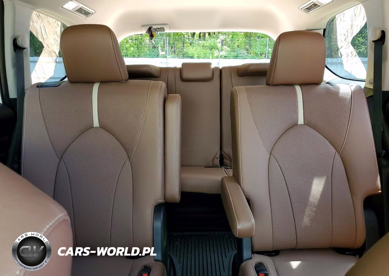 2024 Toyota Grand Highlander Platinum VIN:5TDAAAB55RS047941 - 10