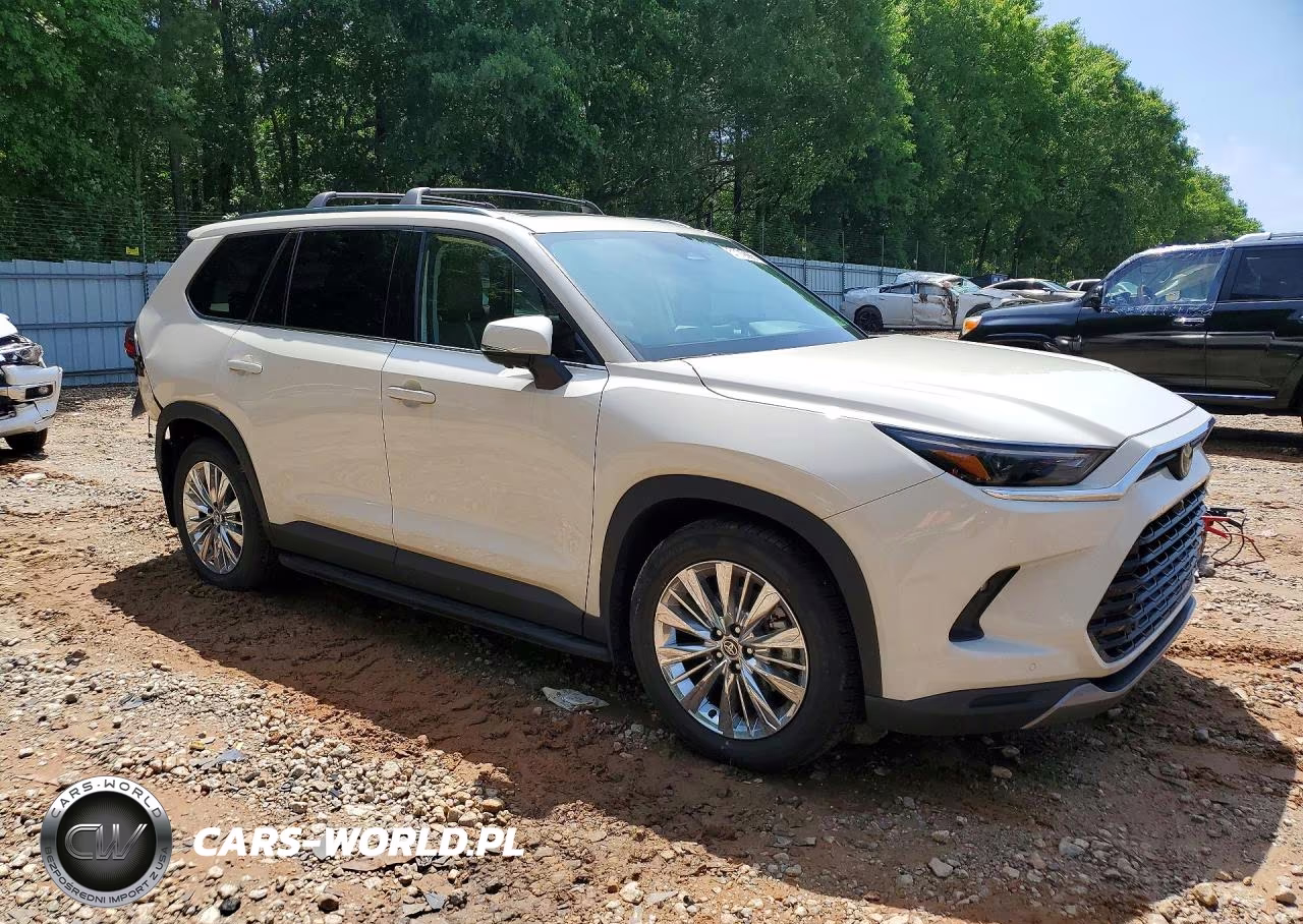 2024 Toyota Grand Highlander Platinum VIN:5TDAAAB55RS047941 - 4