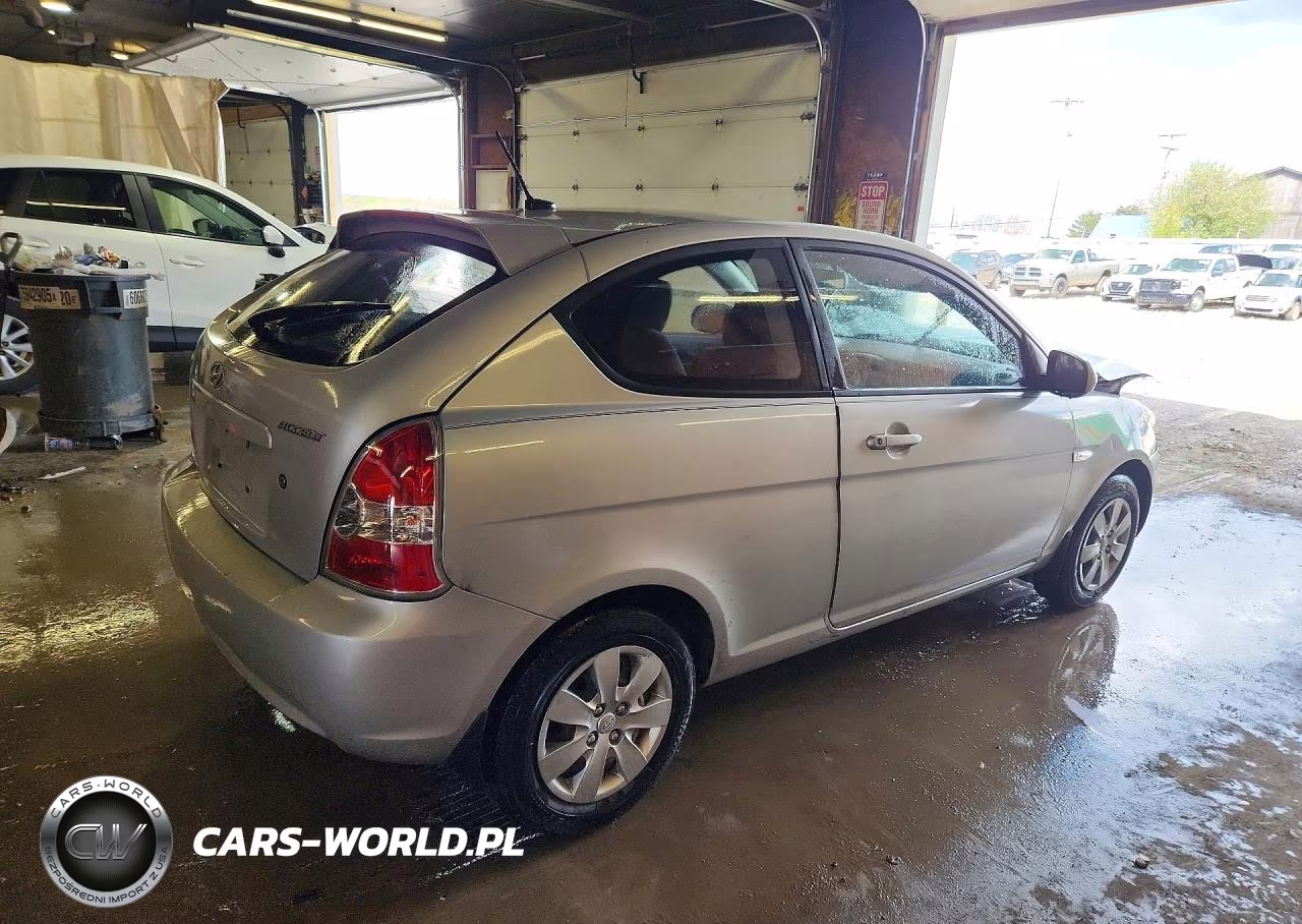 2011 Hyundai Accent Gl VIN:KMHCM3AC5BU202352 - 3