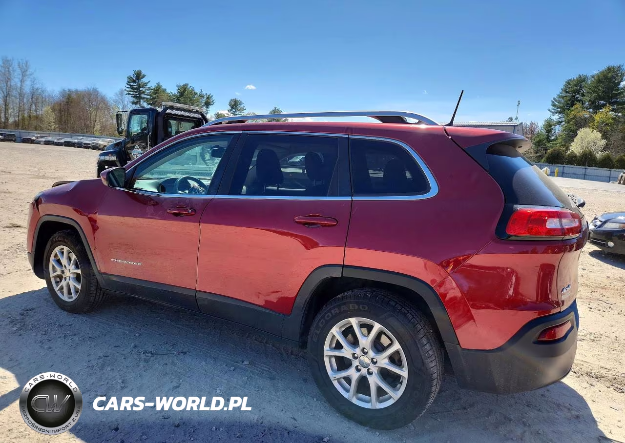 2016 Jeep Cherokee Latitude VIN:1C4PJMCB0GW330342 - 2