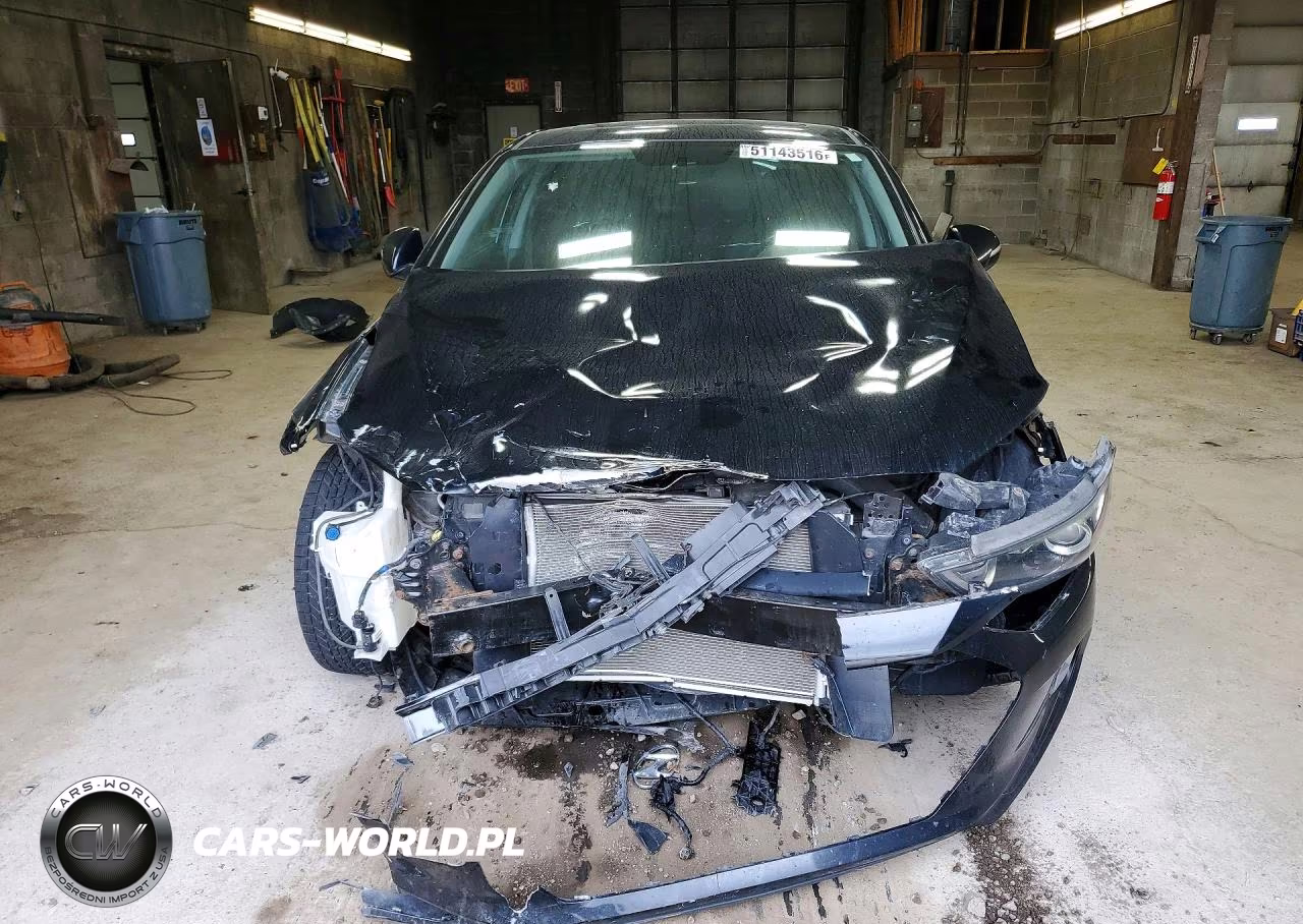 2018 Hyundai Elantra Sel VIN:KMHD84LF9JU640974 - 5