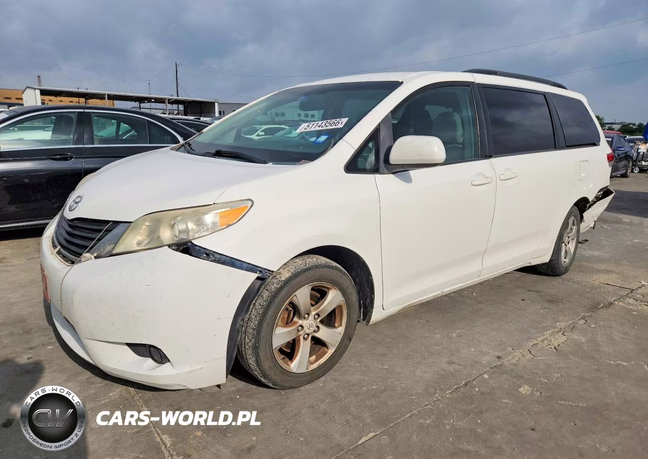 2011 Toyota Sienna Le