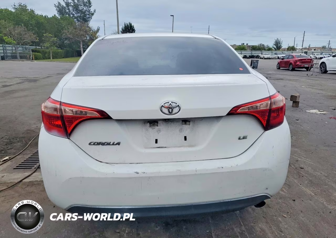2017 Toyota Corolla Le VIN:5YFBURHE4HP697692 - 6