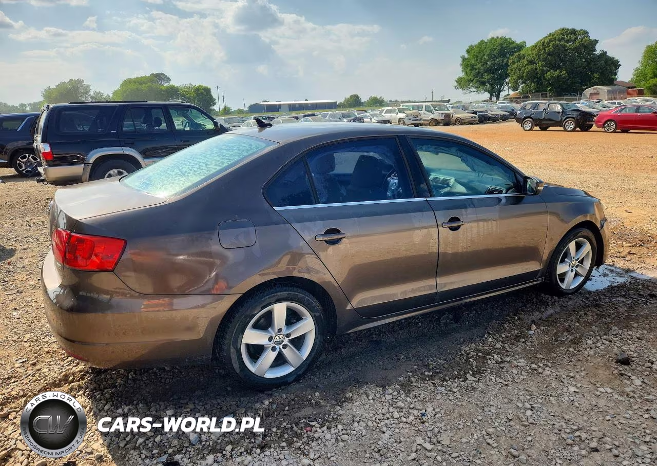 2014 Volkswagen Jetta Tdi VIN:3VWLL7AJ0EM432402 - 3