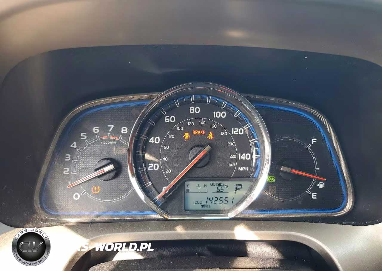 2015 Toyota Rav4 Limited VIN:JTMYFREV2FJ027536 - 9
