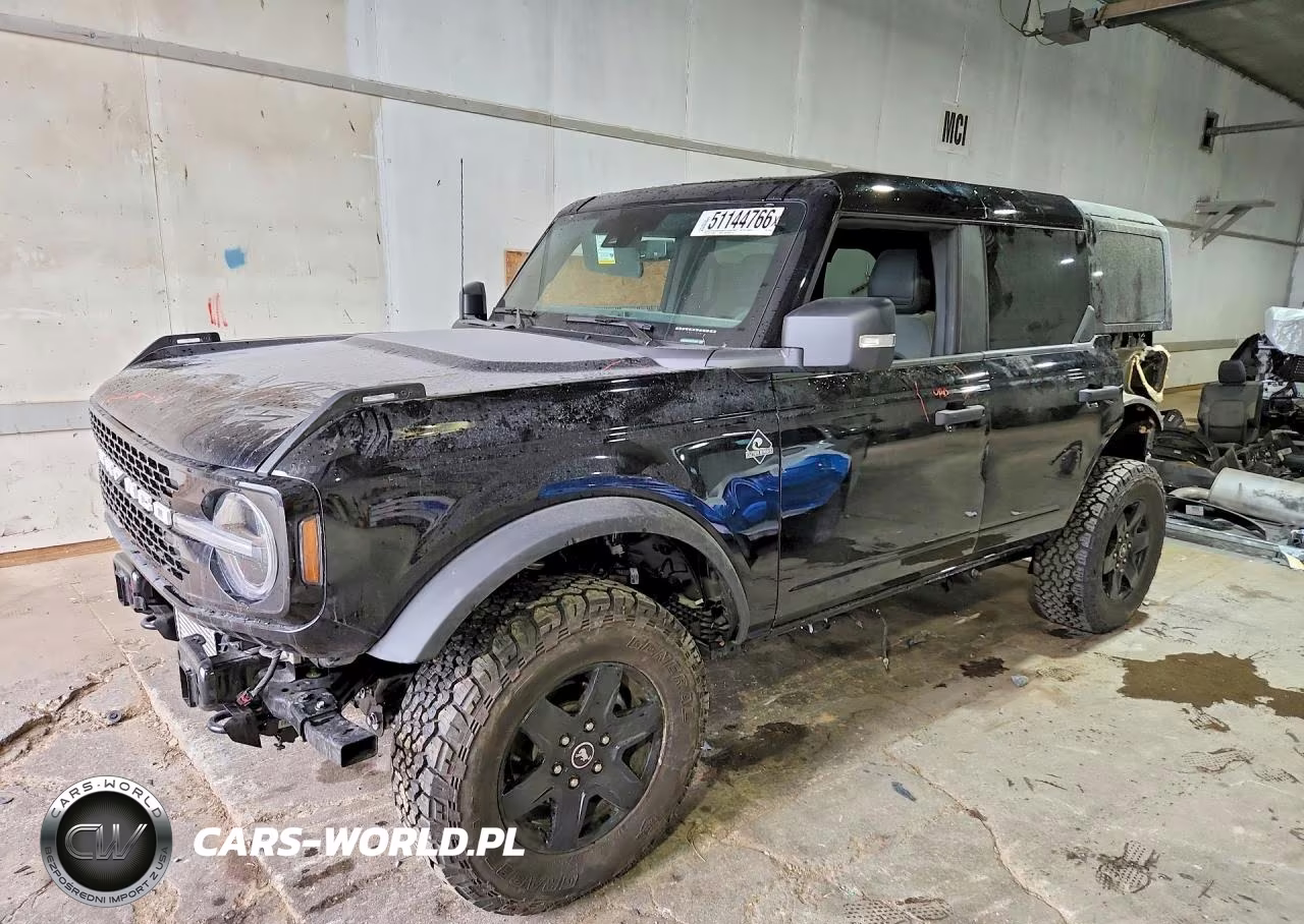 2025 Ford Bronco Outer Banks