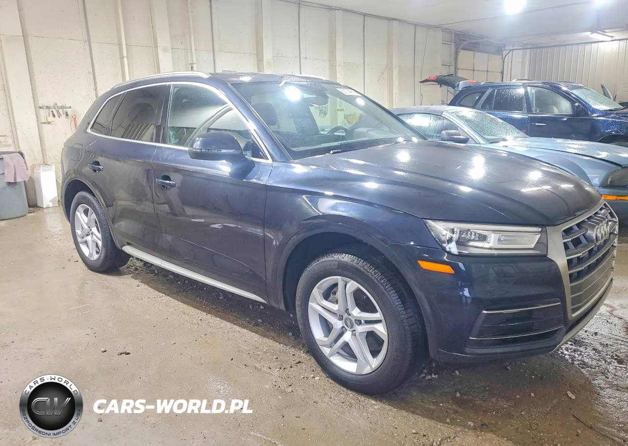2019 Audi Q5 Premium VIN:WA1ANAFY4K2079599 - 4