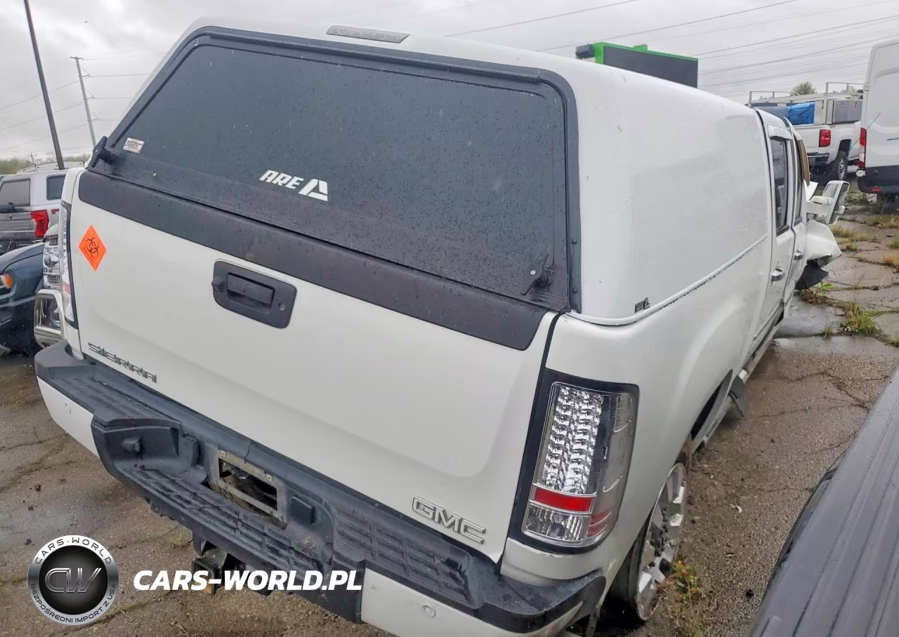 2014 GMC Sierra K2500 Denali VIN:1GT125E8XEF165598 - 3