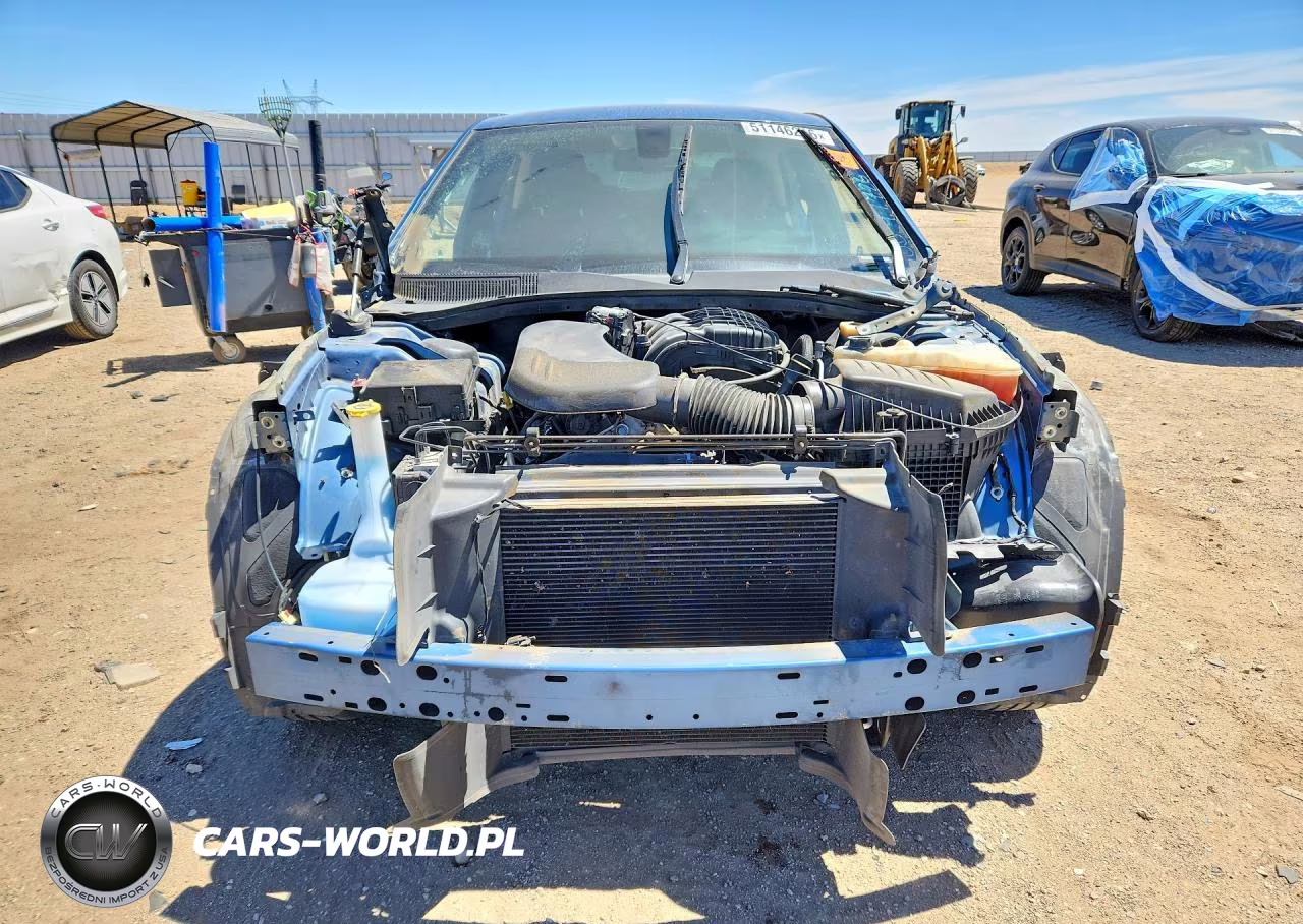 2020 Chrysler 300 Touring VIN:2C3CCAAGXLH201091 - 5