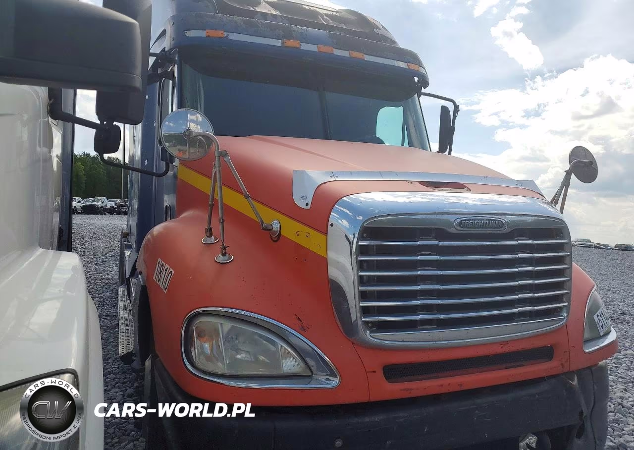 2005 Freightliner Columbia 120 Semi Truck
